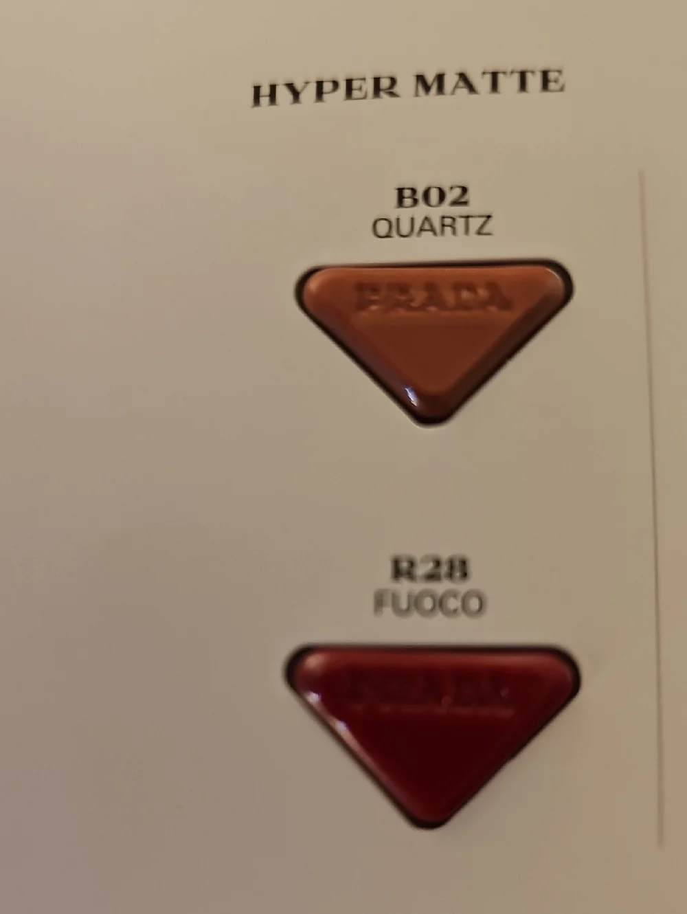 💄Prada Monochrome Weightless Lipcolor Sample Card 4-colors